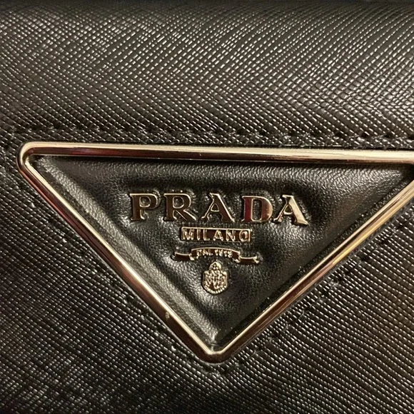 ❌SOLD❌ NWOT Ladies Black Leather PRADA Card Holder, Zipper Wallet - Picture 7 of 9